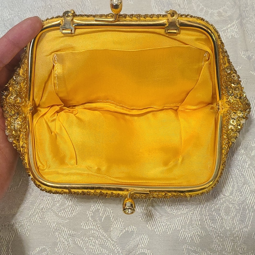 Gorgeous VTG Beaded Bag - Picture 9 of 16